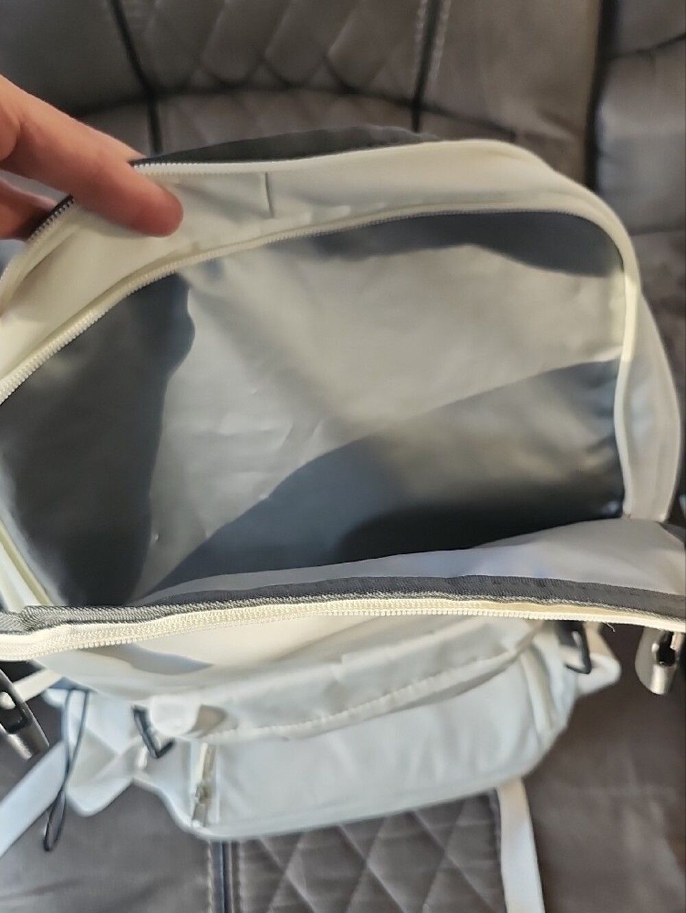 White Men’s Backpack – Minimal Travel & Everyday Bag - Picture 11 of 16